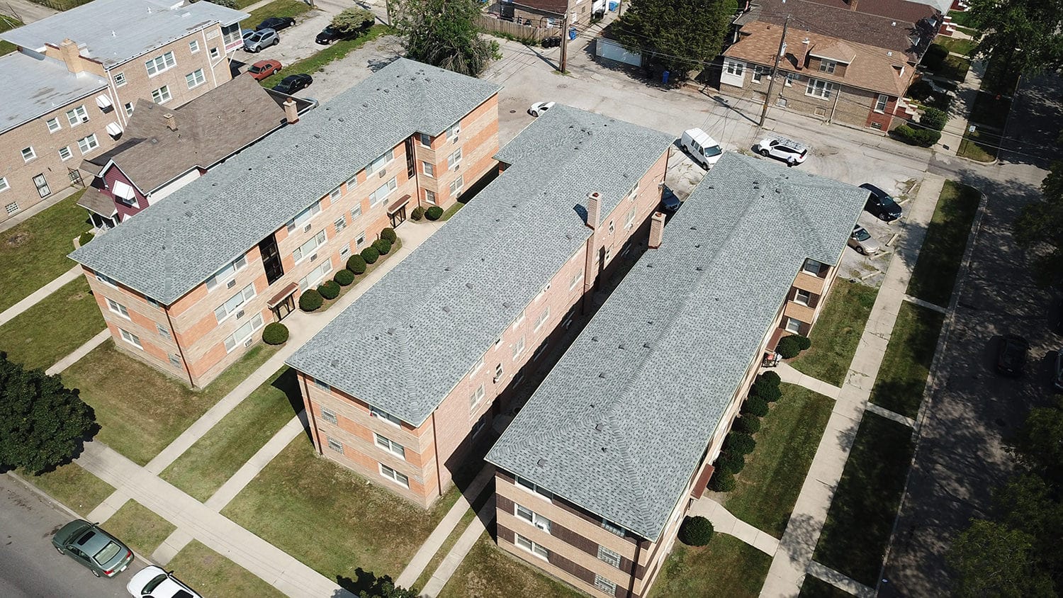 Matthews Roofing - Chicago Apartment Complex Project
